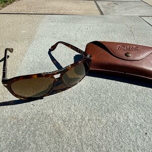 Persol Roadster sunglasses. Scratch free. Iconic style!
